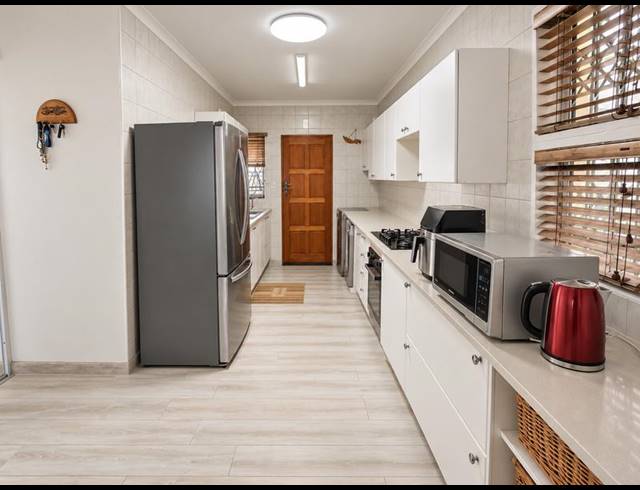 3 BEDROOM TOWNHOUSE FOR SALE IN WIERDA PARK